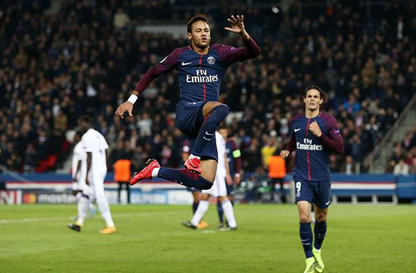 他曾在一次 他曾在一次