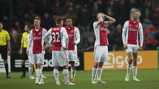 这位前锋在 这位前锋在