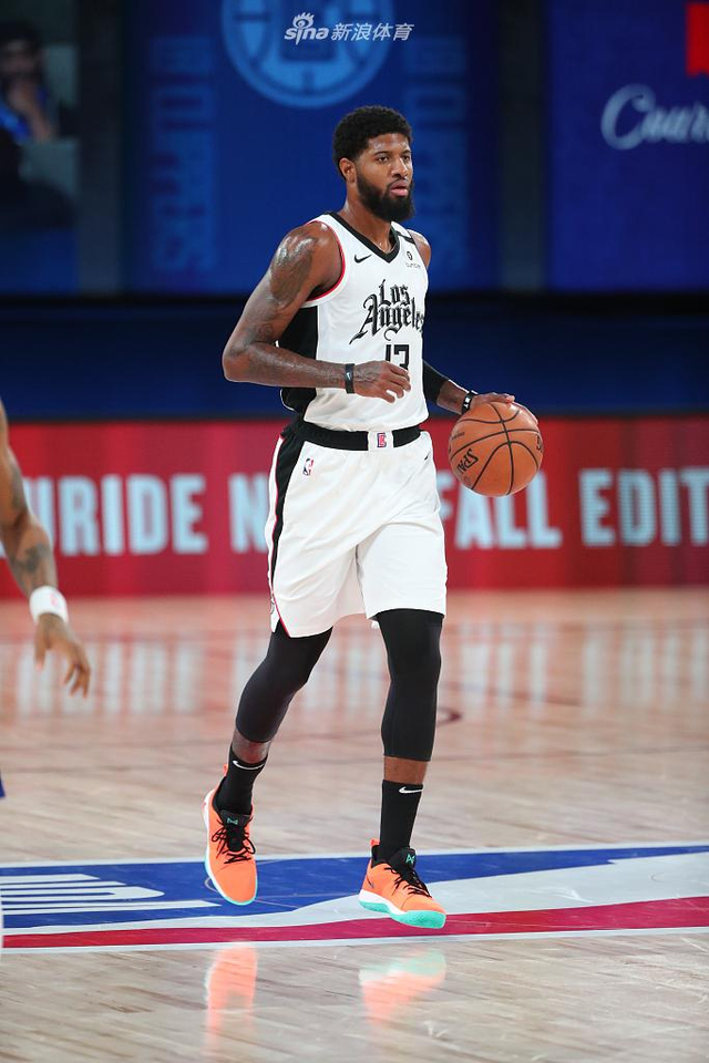 目共睹的 目共睹的