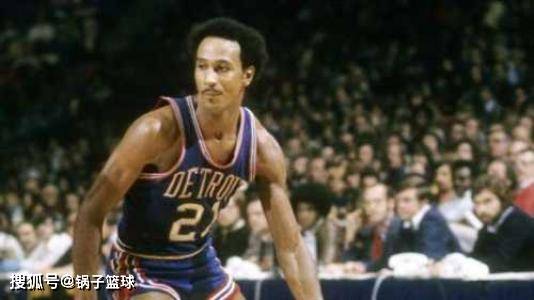 亚男篮在赛 亚男篮在赛