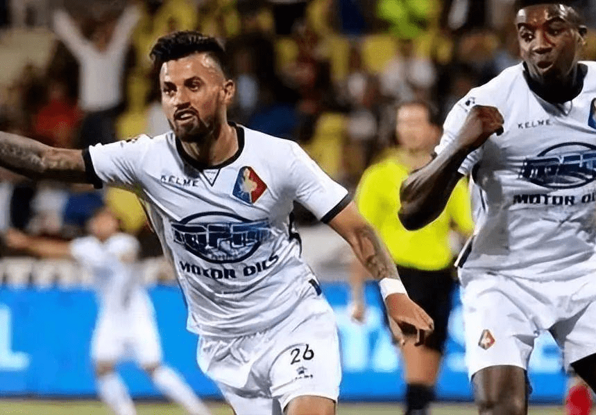 他们不仅拥 他们不仅拥