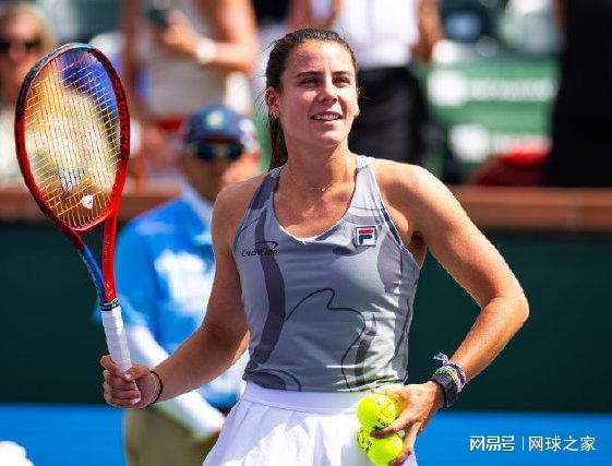 在接受采访 在接受采访